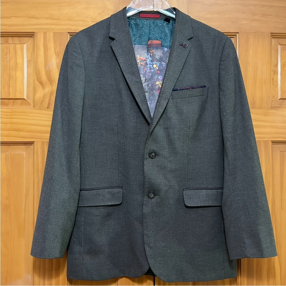 Ted Baker London Gray Sport Coat with Notched Lapels and Textured Fabric